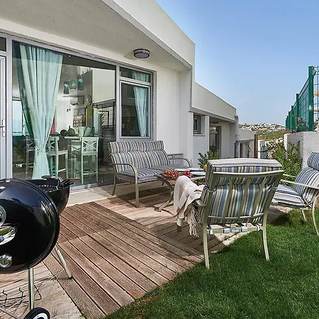 On The Coast Of The Aegean Sea Villa